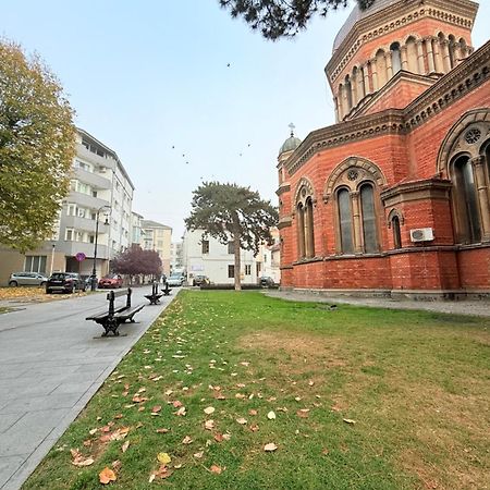 Aman 20 Apartment Крайова Екстериор снимка