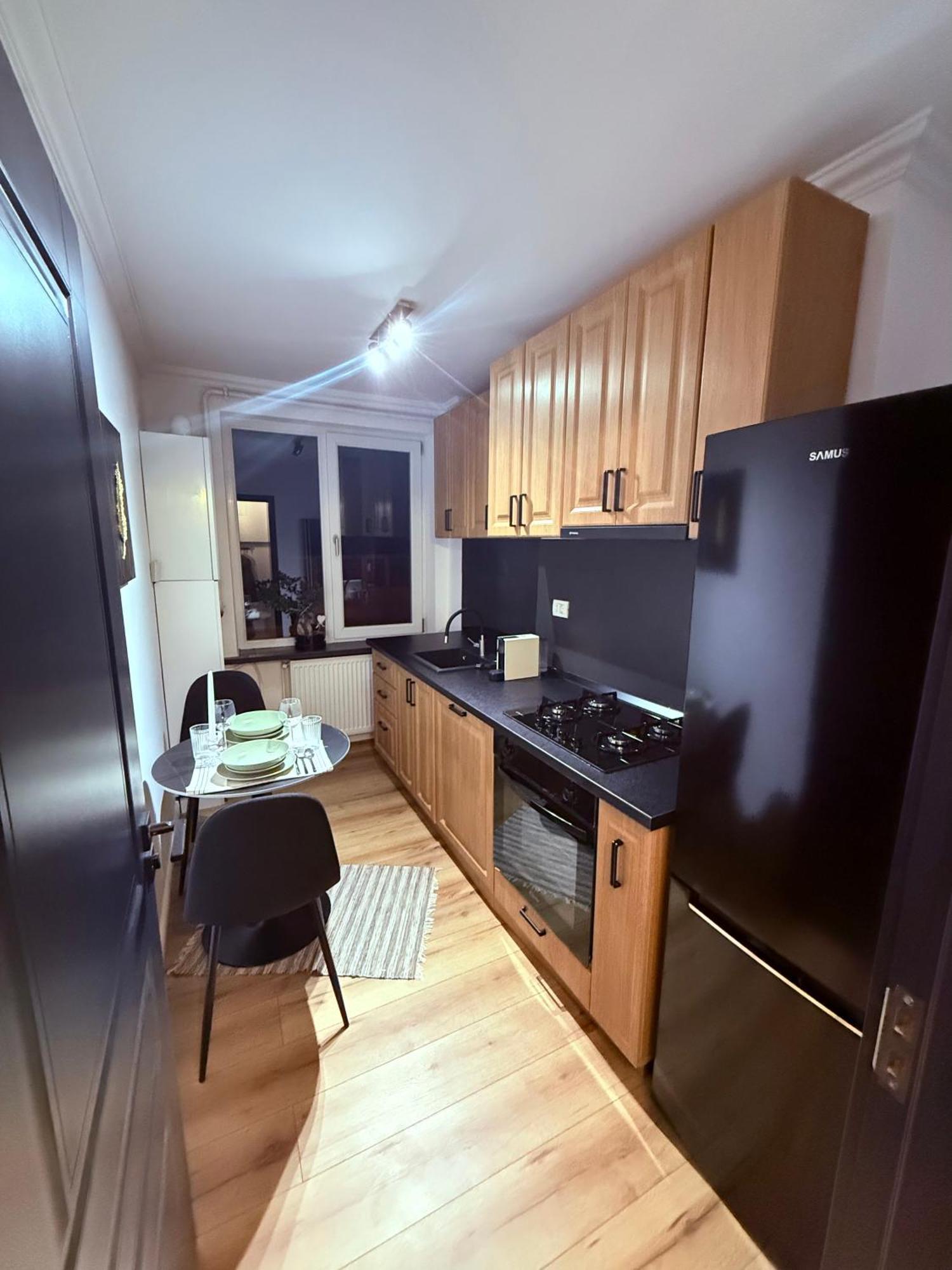 Aman 20 Apartment Крайова Екстериор снимка