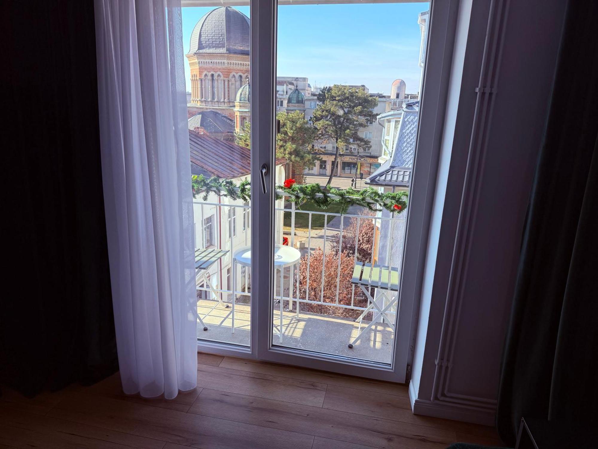 Aman 20 Apartment Крайова Екстериор снимка